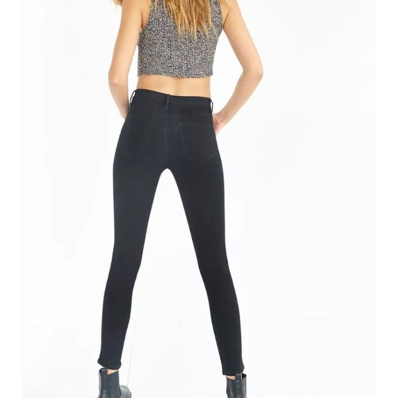 BDG Urban Outfitters Twig High-Rise Cropped Black denim size 26 - Picture 2 of 11